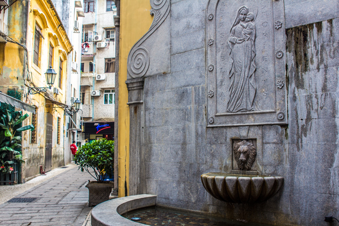 Macau-fountain-st-H