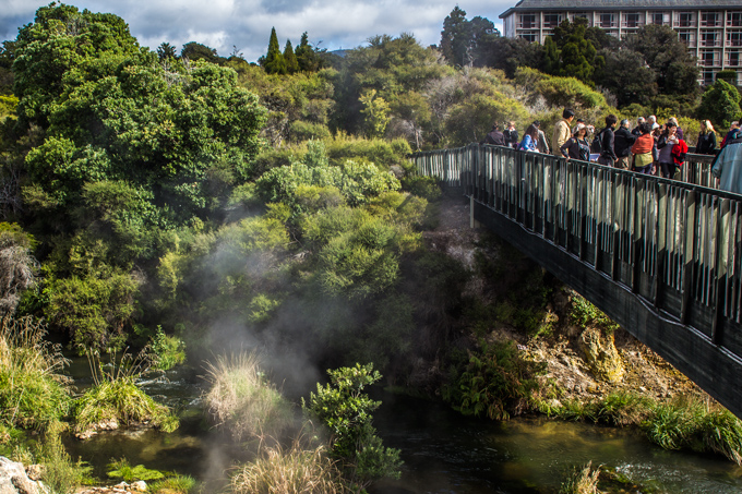 NZ-Rotorua-lake-bridge-H