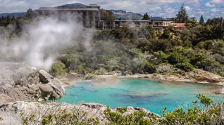 NZ-Rotorua-lake-hotel-feat