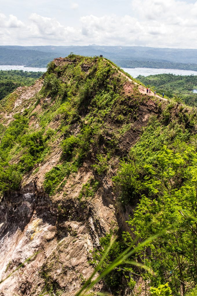 PI-Taal-crater-lake-hill-V