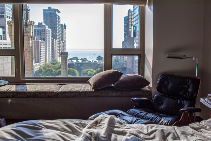 CHI-Park-Hyatt-bed-window-H