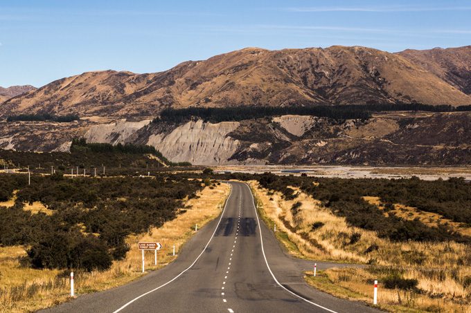 New Zealand roads, mountains