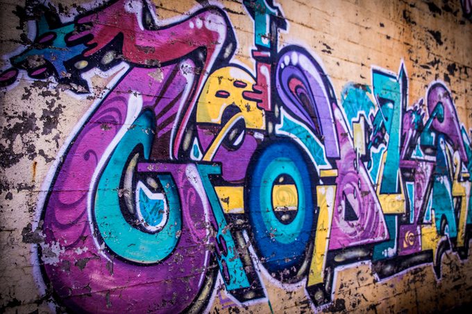 Graffiti-bldg-H-hi