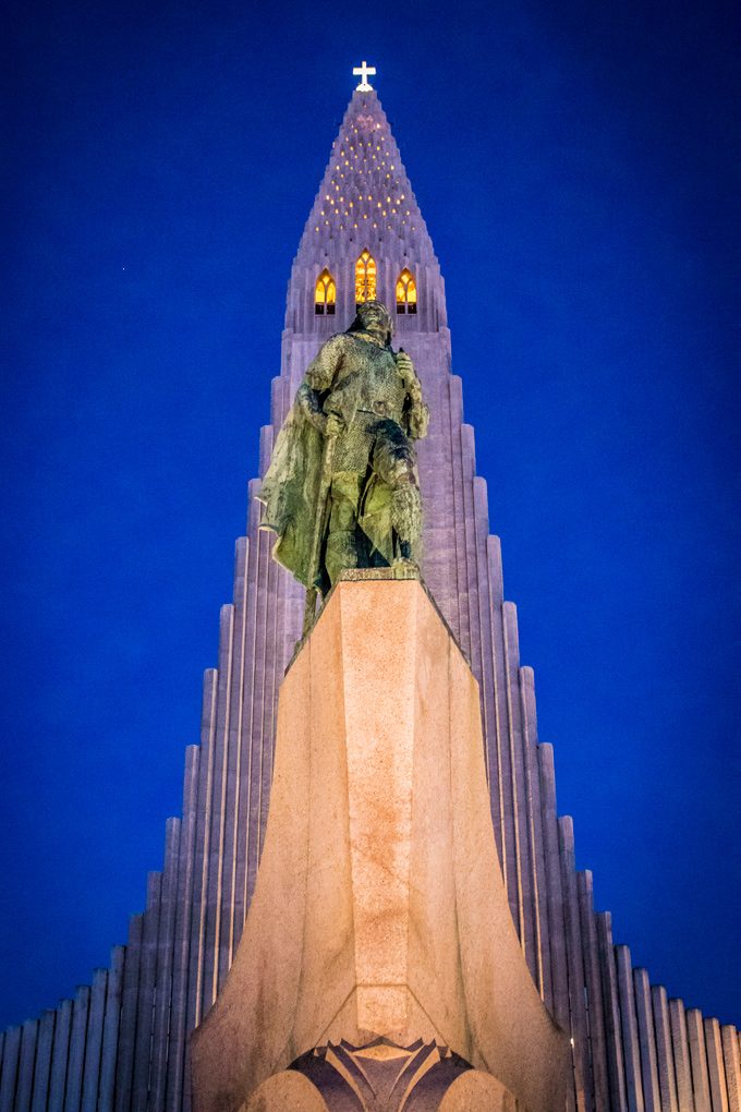 Hallgrimskirka-statue-best-V