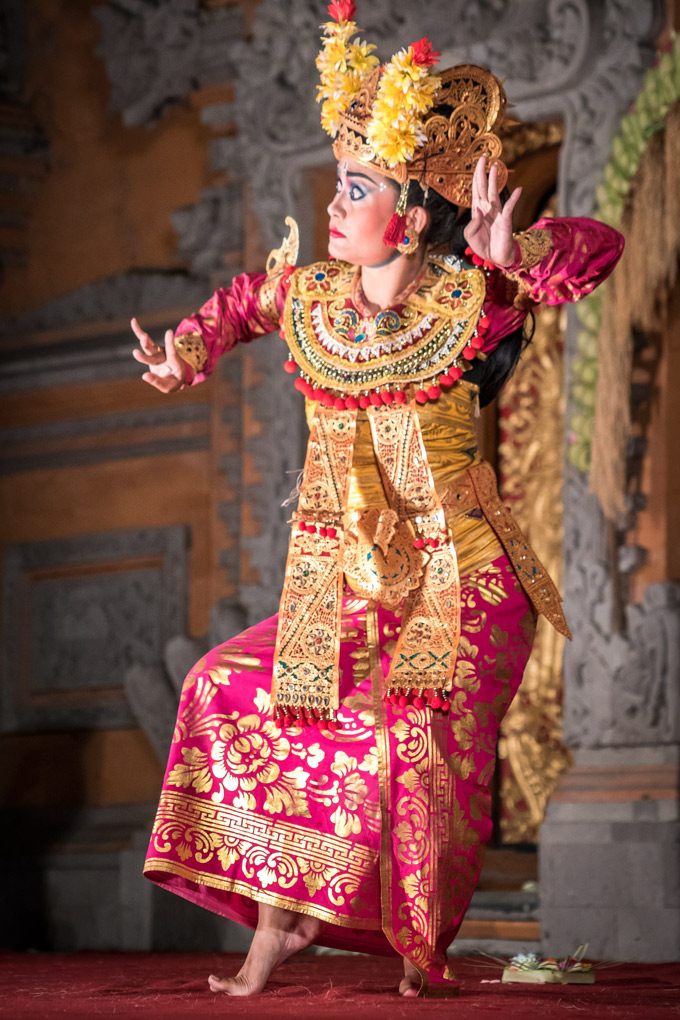 Bali-dance-woman-V2