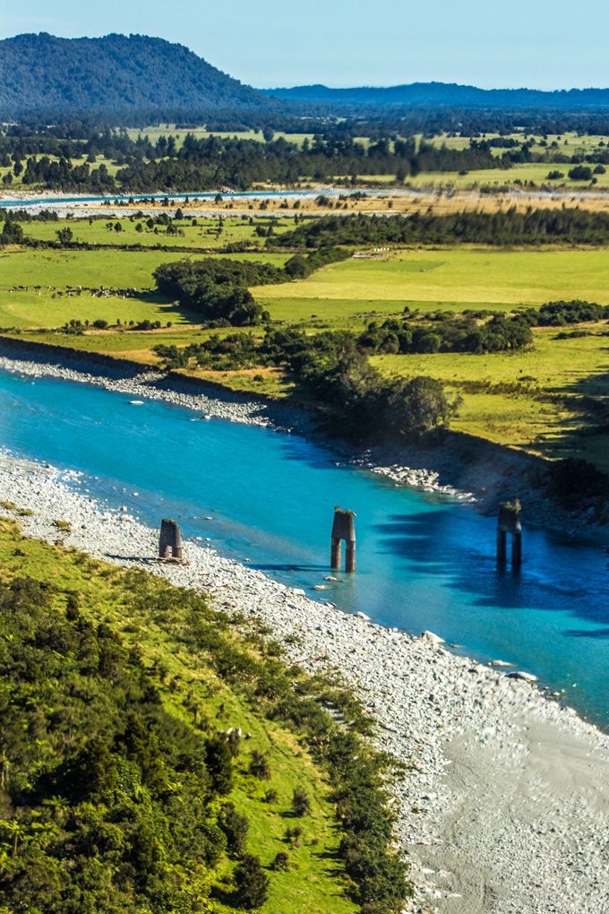 NZ-heli-river-bridge-V