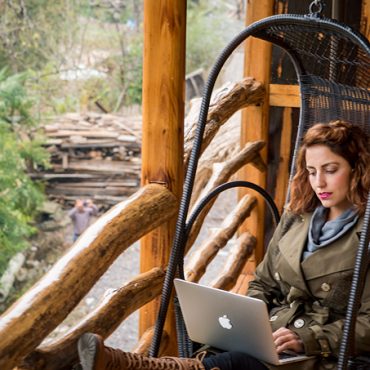 Bnb-Jess-chair-computer-H