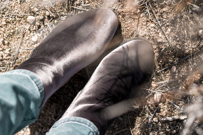 Travel style Anthropologie velvet booties worn by Jessica Peterson of Global Girl Travel at Joshua Tree National Forest Park in California