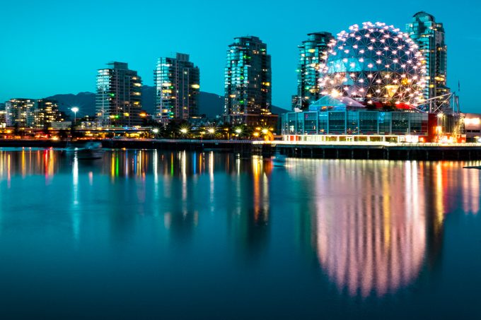 Vancouver-Science-World-long-exp-H2